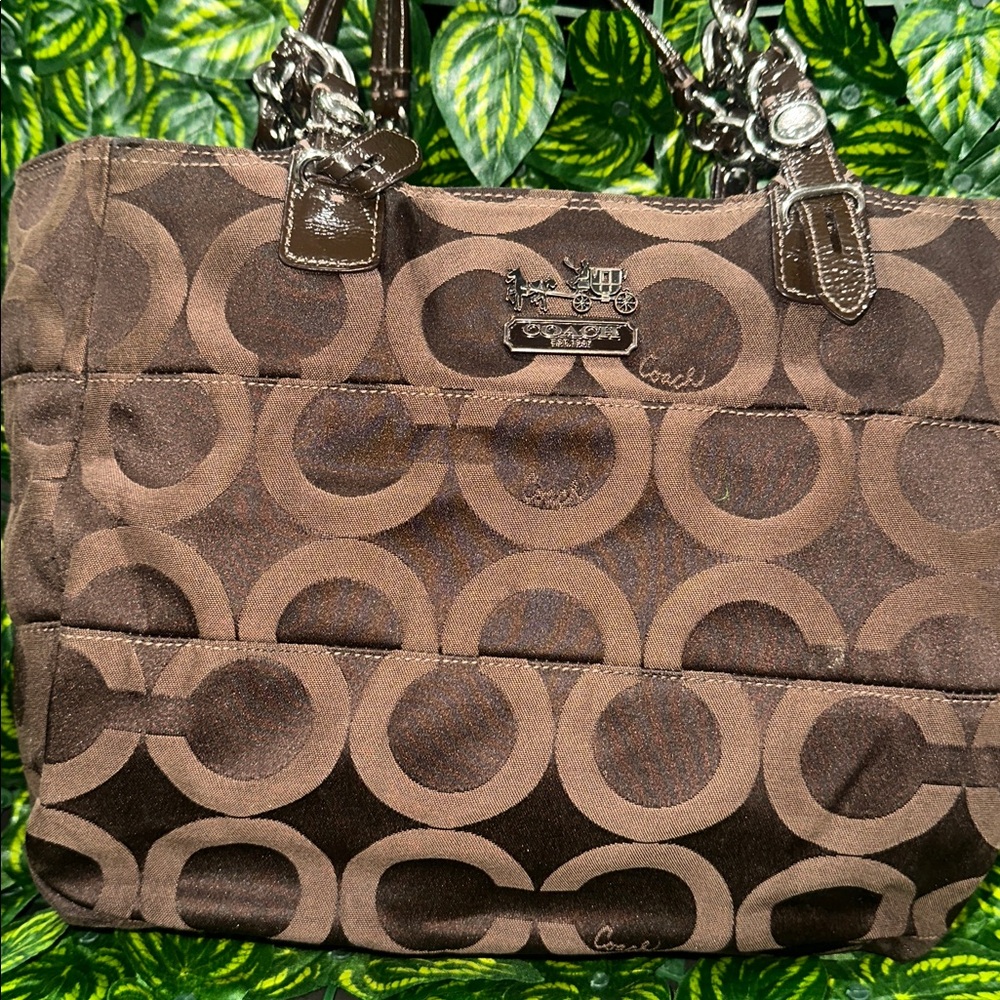 Vintage Designer Coach 14133 Tribeca Purse
Tote Handbag Shoulder Bag.